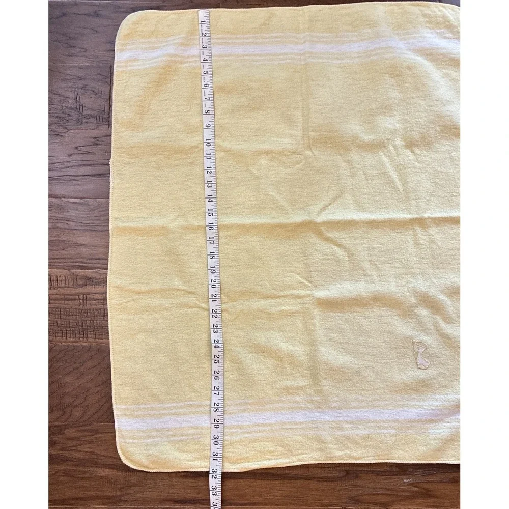 VTG Baby Yellow Flannelette Receiving Blanket Judy Sheet Co. 27.5